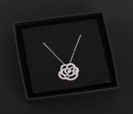 Chic Pendant Necklaces Flower Camellia Necklace White Gold Plated Hollow Diamond Necklaces Fashion Jewelry Enamel Rhinestone Charm4810313