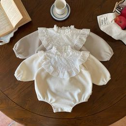 Rompers MILANCEL 2024 Baby Bodysuit Lace Collar Girls One Piece Infant Girl Waffle Clothes