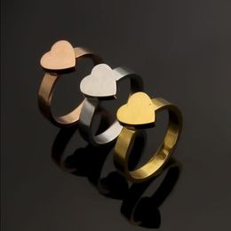 2021 Top Quality Extravagant Simple heart Love Ring Gold Silver Rose Colors Stainless Steel Couple Rings Fashion Women Designer Jewelry Bjmp