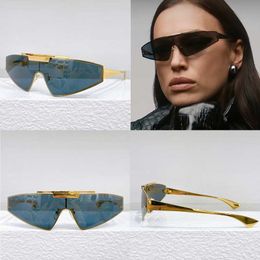 2024 New Brand Fashion Designer Womens Sunglasses VE6748 Aviator Horizon Sgh Sunglasses Gold Metal Frame Grey Lenses Nose Bridge with Logo ladies Vintage Glasses