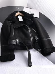 Winter Vintage Suede Lamb Short Jacket Women Thick Warm Moto Bike Black Coat Female Sashes Faux Leather Outwear with Belt 240104