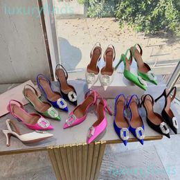 Amina Muaddi Kadın Saten Slingback Pompalar Yüksek Topuklu Stilettos Pompaları Saten Kristal Yular Pompaları Saç-Toe Pompalar 90mm 70mm Lüks Tasarımcılar Boyut 35-42 Akşam Ayakkabıları