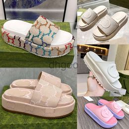 New style Slippers Sandal Sliders Macaron thick bottom Designer non-slip soft bottom Embroidered fashion house Luxury slipper women wear beach flip-flops