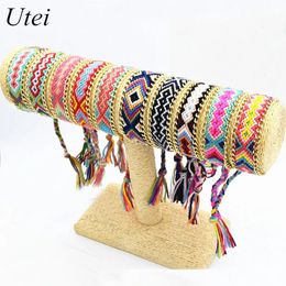 Bangle Utei Bracelet Gold Colour Alloy Hot Selling Summer Fashion Cotton Woven Friendship Bracelet 10 Design Mixed Women Bracelet