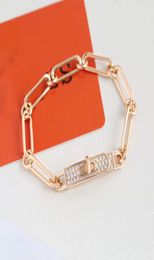 Luxury Designers bracelet Women diamond Charm bracelet Fashion Accessories Bracelets Metal Jewellery Cuban Chain lovers gift party is very beauul1410413