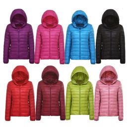 Autumn Winter Women Ultra Light Duck Down Jacket Women 90% White Duck Down Slim Short Hooded Warm Coat Women Outerwear 240105