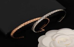 2022 Brand Pure 925 Sterling Silver Jewellery Women Cuff Bangle Rose Gold Luxury Thin Crush Design Bangle Wedding Engagement Bracele8231743