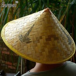 Berets Chinese Retro Bamboo Rattan Fisherman Hat Handmade Weave Straw Bucket Cap Tourism Rain Dance Props Cone Fishing Sunshade Hats