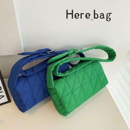 Shoulder Bags Fashion Padded Quilted Crossbody Bag Solid Color Belt Buckle Female Winter Space Cotton Handbags Purse