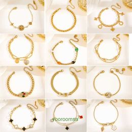 Van Classic leaf clover designer bracelet French Bracelet Female Instagram Student Friend Korean Edition Simple and High end Fashion Person With Box