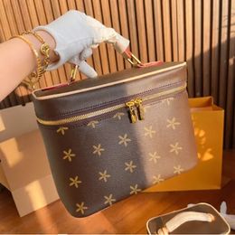 Top handle nice bb vanity M41178 cosmetic Designermakeup wash Womens mens Clutch Bags Cross Body Luxury Shoulder toiletry Leather travel sling mini Tote hand bag