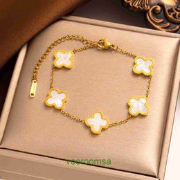 Van Classic leaf clover designer bracelet Lucky titanium steel Bracelet Korean couple simple 18K Rose Gold non fading With Box Pan