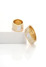 2color Luxury Designer Band Rings Stripe Women Men Stainless Steel V Letter Titanium Steel Ring 18K Gold Plated Metal Wedding Jewe8953911