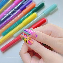 12 pezzi Nail Art Graffiti Pen Set da disegno impermeabile Set di pennelli per pittura con linee nere in oro Neon Smalto per unghie Strumento di forniture professionali 240105