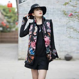 Ethnic Clothing 2024 Woman Vintage Vest Chinese Traditional Satin Jacquard National Flower Embroidery Cotton-padded Sleeveless Jacket