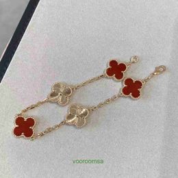 Clover Bracelets Womens designer Bracelet High version Lucky Grass Five Flower Female Rose Golden Red Fritillaria Simple Temperament With Box