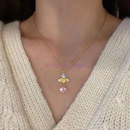 Fashion Vivienne Jewellery The Western Empress Dowager series necklace features a female niche design that exudes a white temperamentT hep lanetp endantf eaturesa s p