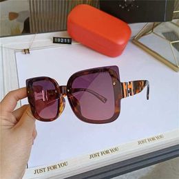 15% OFF Wholesale of new box UV resistant mesh red sunglasses for women with high-end feel