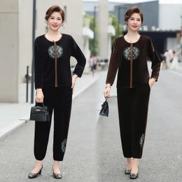 Women's Two Piece Pants Middle Aged Mother's Casual Gold Velvet Suits Spring Fall Fashion Print Sportswear Tops Sets Elegant Women Outfit