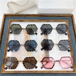 26% OFF New High Quality Warren family style ins Same hexagonal Sunglasses Personalized fashion rivets with diamond sunglasses va2025