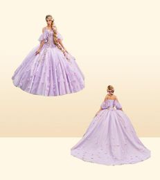 18 Jahrhundert Lila Quinceanera Kleider 2023 aus der Schulter mittelalterlichen Abschlussballkleid mit 3D -Blumen Schnüren kurz Ärmel Süß 15 Vesti8635094