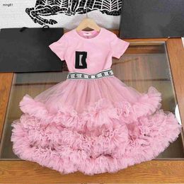 set gonna set per bambini abiti firmati per bambini ragazze Girocollo T-shirt con ricamo lettera in puro cotone torta Filato netto lungo Mezza gonna vestito Vestiti per bambini di alta qualità