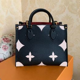 Fashion Luxurys shopper bag Womens handbag purse With shoulder straps crossbody Designer bags mens Leather Clutch Tote pochette travel luggage embossed trunk bags