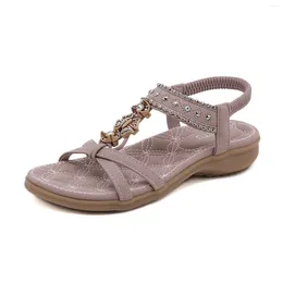 Sandals 2024 Summer European And American Bohemian Fashion Rhinestone Comfortable Round Head Beach Flat Bottom Women's