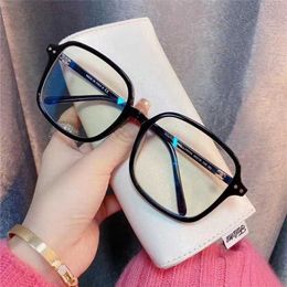 10% OFF Sunglasses New High Quality Fragrant Grandma Candy Color Flat Light Plain Face Glasses Female Large Black Frame Letter CH4292