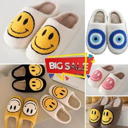High quality Smile Face Slippers Man Happy Face Slipper for Women Soft Plush Comfy Preppy Women Slippers Smile Cushion Slides Fluffy House