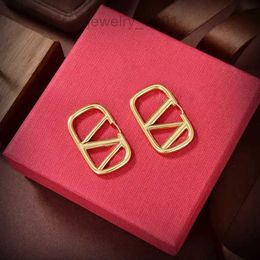 Fashion Designer Earrings Brand Studs For Women Gold Hoop Huggie Earring Luxury Designers Jewellery 5A Charm V Men Earings Wedding Accessories CQPX