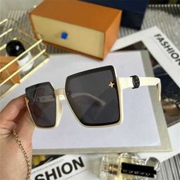 18% OFF Wholesale of sunglasses New Large Frame Women's Korean Fashion Premium Screen Red Anti UV Sunglasses