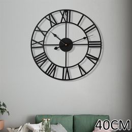 40cm Large Outdoor Garden Wall Clock Nordic Metal Roman Numeral Wall Clocks Retro Iron Round Face Black Home Office Decoration LJ2222e