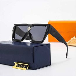 58% Wholesale of New square men's and women's large frame Sunglasses for women with photo sunglasses