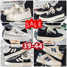 Designer shoe Casual Shoes Men Woman Trainer White Black College Gum Outdoors Flat Sports Sneakers Board shoes Platforms