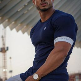 Gym T-shirt Men Short sleeve T-shirt Casual Slim t shirt Male Fitness Bodybuilding shirt Workout Tee Tops Summer clothing 240106