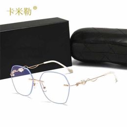 15% OFF Wholesale of sunglasses Polarised original oval face with strong frame and fashionable frameless anti light blue film glasses 802