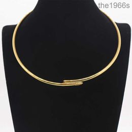 Designer Necklace Pendant Titanium Jewellery Wholesale Ladies Smooth Hard Ring Necklace Classic Nail Drill Collar K0X9 OO5L