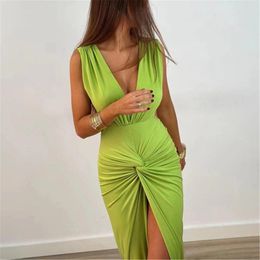 Casual Dresses 2024 Summer Women Fashion Ruched Long Dress Sexy Backless V-Neck High Slit Bodycon Party With Legs