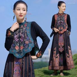 Ethnic Clothing 2024 Woman Vintage Hanfu Tops Chinese Traditional Vest National Flower Embroidery Oriental Sleeveless Jacket Tang Suit