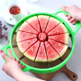 1PC Watermelon Slicer Cutter Stainless Steel Large Size Sliced Watermelon Cantaloupe Slicer Fruit Divider Kitchen Gadgets Items 240105