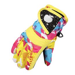 37 Years Old Children Winter Warm Outdoor Sport Snow Ski Glove Thick Plush Boy Girl Child Fitness Windproof Cycling Mitten S16 240105