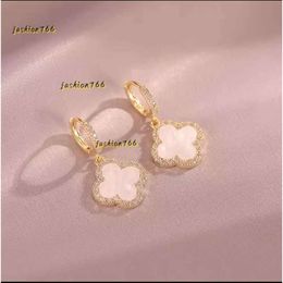 Stud Stud Designer Earrings Four-leaf Clover Earrings Women Senior Classic Small Fragrant Wind Earrings New Clover Earrings 18k 2024 Light Luxury Flash Earrings