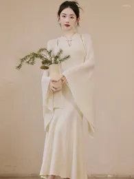 Work Dresses Liuyang White Moonlight French Lazy Cape Cardigan With Fashion Autumn Design Sense Fishtail Cheongsam Knitted Dress Women