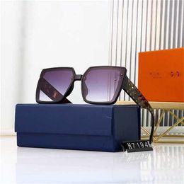 12% OFF Wholesale of sunglasses New INS Windscreen Women's Tide Anti UV Glasses Mesh Red Large Frame Sunglasses