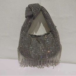Internet famous tassel rhinestone bag, blinking sparkling diamond bag, hand-held underarm bag, high-end banquet bag 240106
