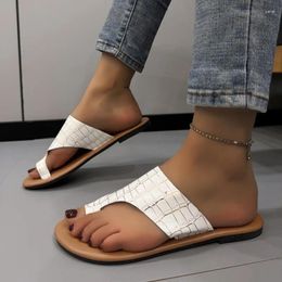Slippers 2024 High Quality Female Shoes Basic Women's Outdoor Daily Women Gingham Round Toe Flat With Pinch Sandals