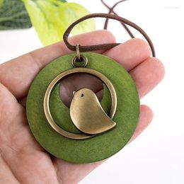 Pendant Necklaces Vintage Cotton And Linen Accessories Ethnic Wind Korean Wooden Bird Long Necklace For Women Men Sweater Chain Jewelry