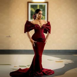 Elegant Traditional African Red Prom Dresses Velvet Beaded Aso Ebi Red Carpet Evening Dress Formal Party Gowns Vestidos De Novia