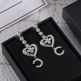 New Fashion Simple Earrings Designer Earring Letter For Women Charm Earring for Wedding Jewellery